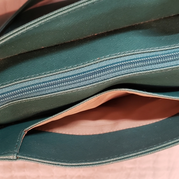 Nicole womens purse gently used many compartments - Picture 15 of 16